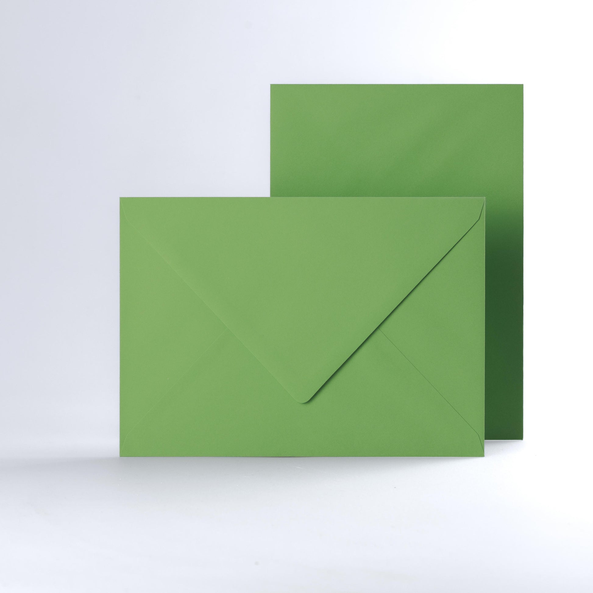 Mid Green Coloured Gummed V Flap Envelopes - C5 - 162 x 229mm